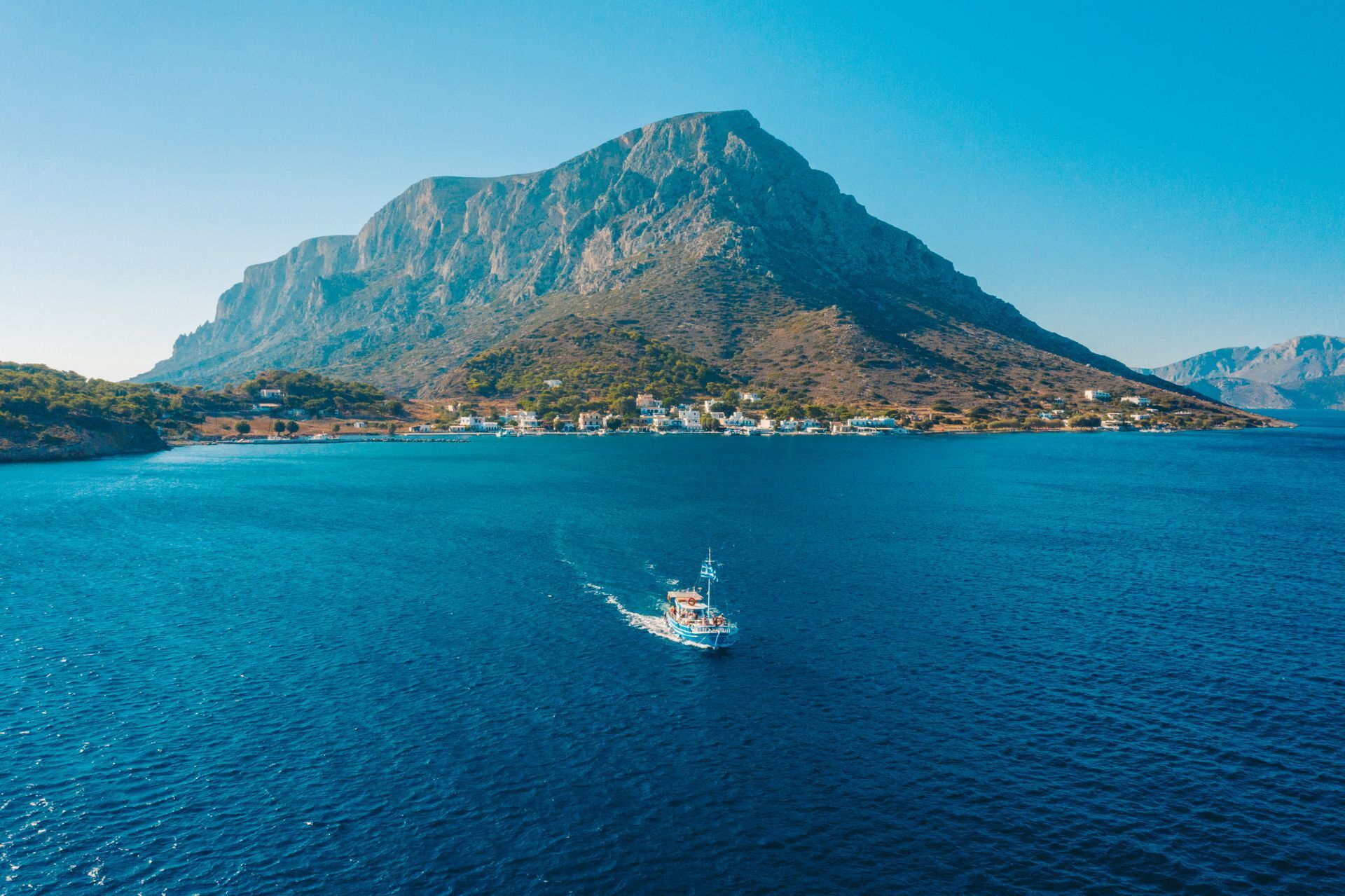 Kalymnos Rehberi: Turgutreis Feribotu, Gezilecek Yerler ve Ada Hakkında Bilgiler
